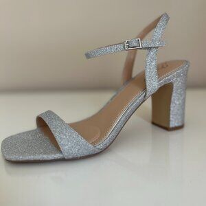 BADGLEY MISCHKA JEWEL Rayla Evening Sandals - Silver Fabric - Size 8.5